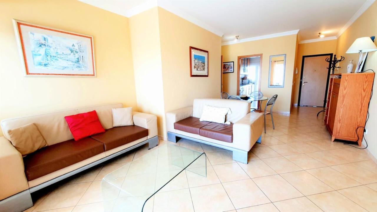Quarteira Beach Vacation: 2Br Steps To The Sand エクステリア 写真