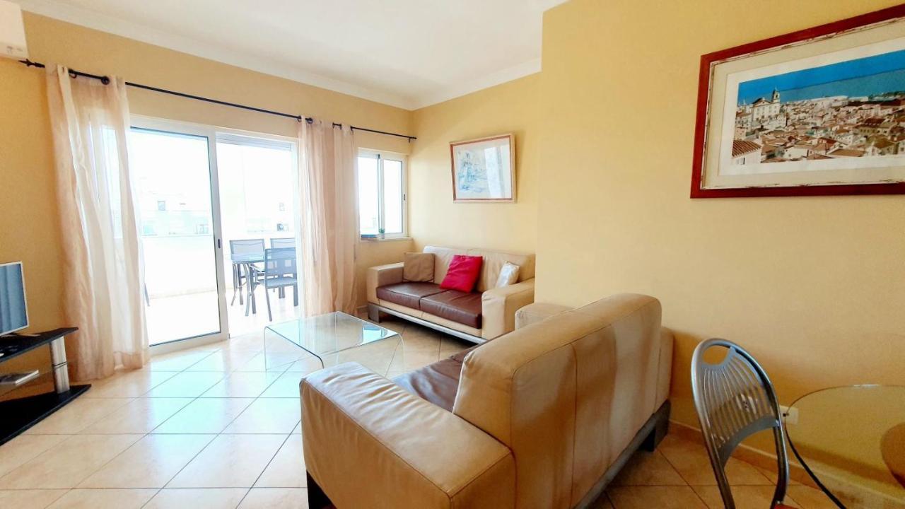 Quarteira Beach Vacation: 2Br Steps To The Sand エクステリア 写真