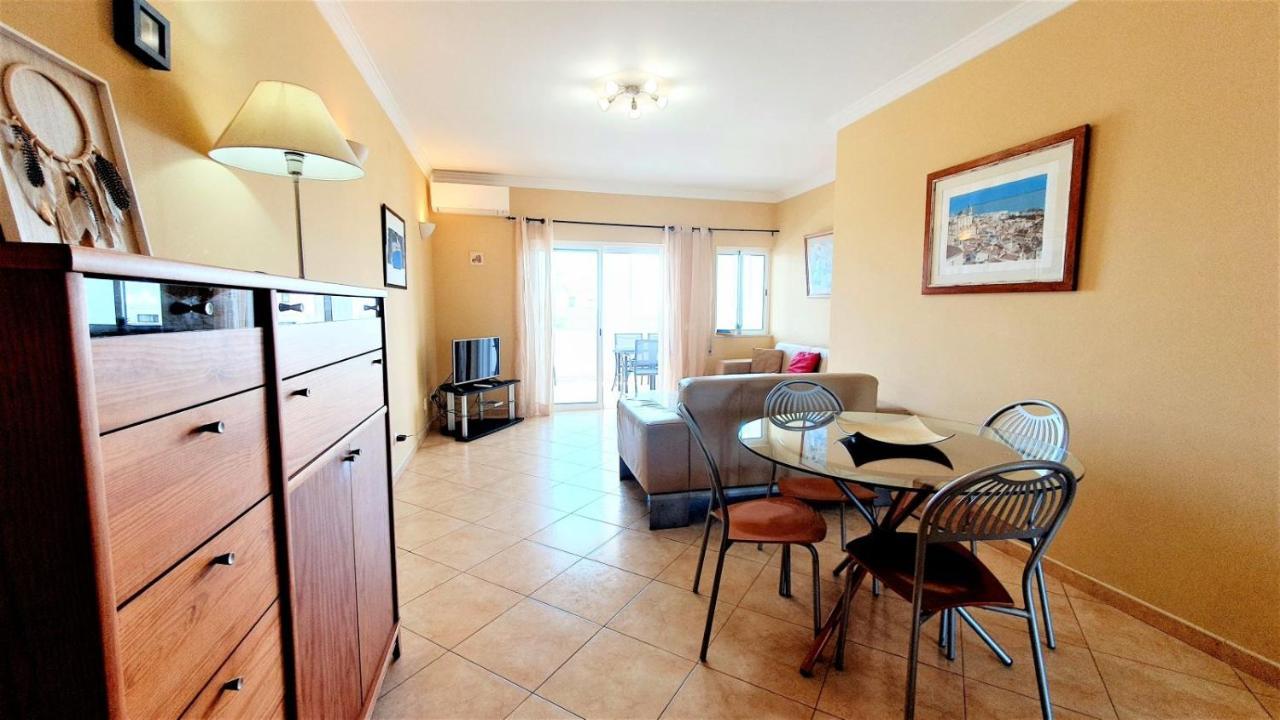 Quarteira Beach Vacation: 2Br Steps To The Sand エクステリア 写真