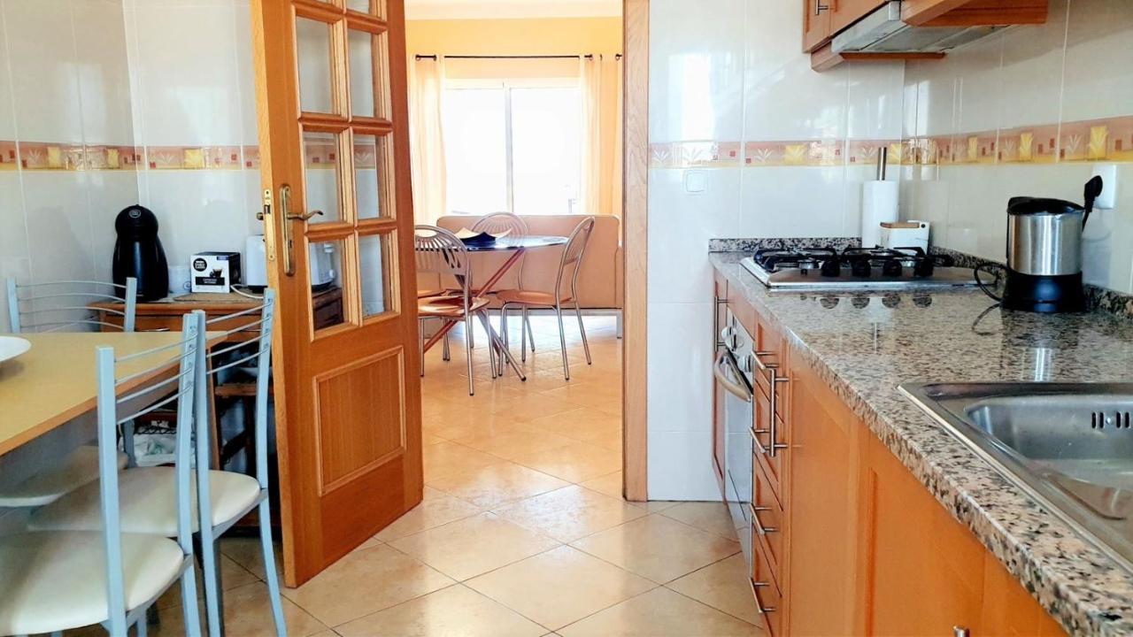 Quarteira Beach Vacation: 2Br Steps To The Sand エクステリア 写真