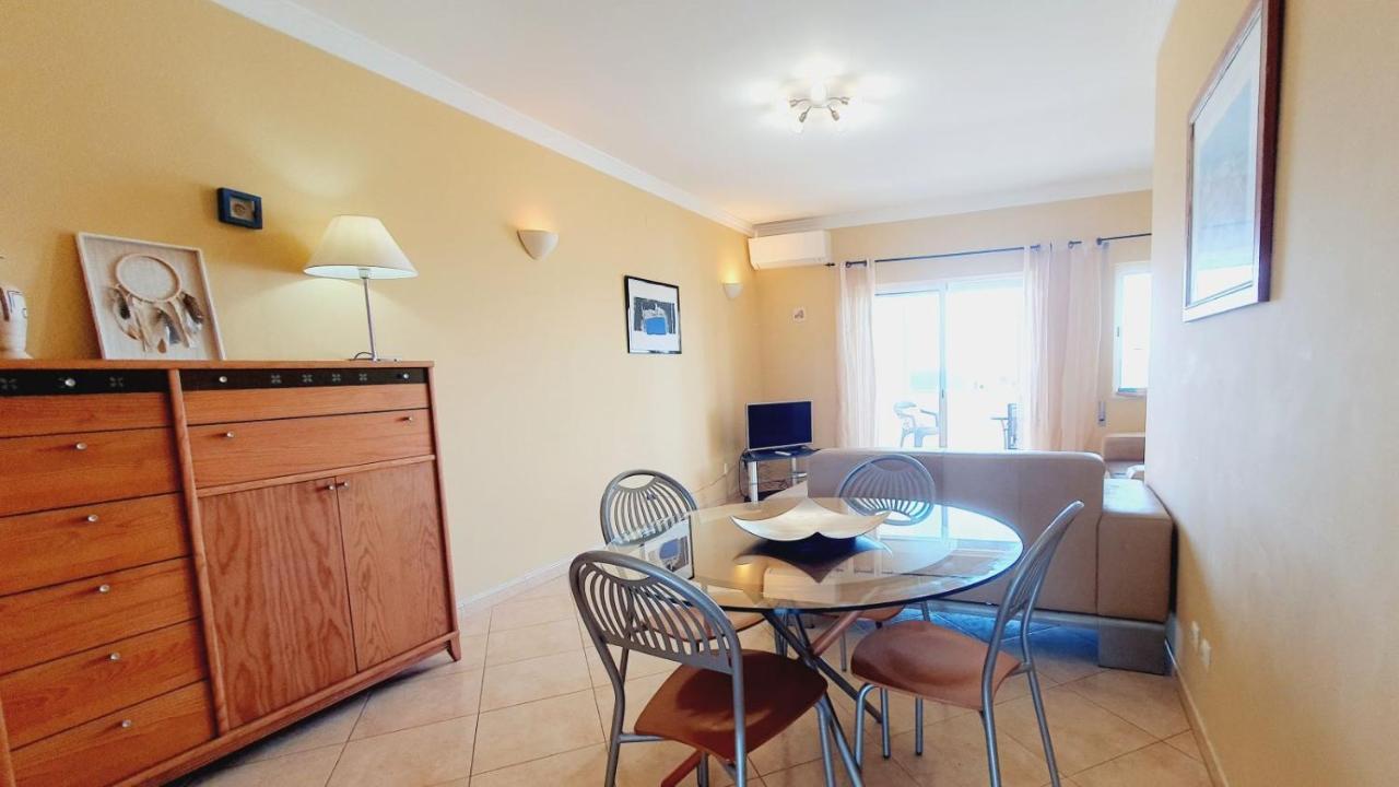 Quarteira Beach Vacation: 2Br Steps To The Sand エクステリア 写真